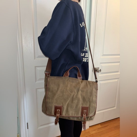 ❌ SOLD ❌ Leather & waxed cotton canvas Messenger Bag - Picture 8 of 8